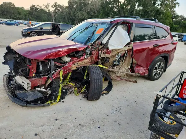 5TDGARAH1LS500481 2020 TOYOTA HIGHLANDER - Image 1