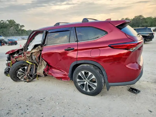 5TDGARAH1LS500481 2020 TOYOTA HIGHLANDER - Image 2