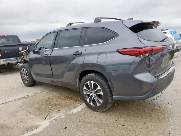 5TDGARAH1LS501856 2020 TOYOTA HIGHLANDER - Image 2