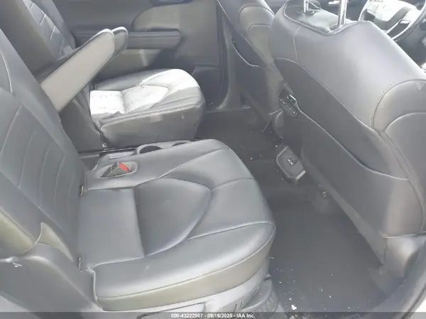 5TDGARAH1LS502523 2020 TOYOTA HIGHLANDER - Image 8