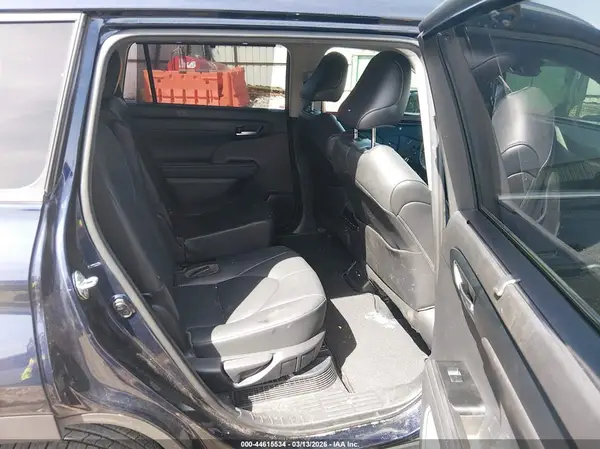 5TDGARAH1LS502974 2020 TOYOTA HIGHLANDER - Image 8
