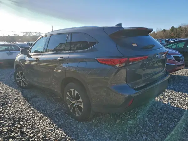 5TDGARAH1MS007854 2021 TOYOTA HIGHLANDER - Image 2