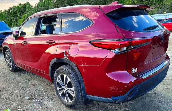 5TDGARAH1MS507805 2021 TOYOTA HIGHLANDER - Image 2