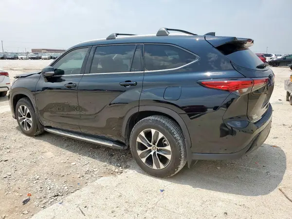 5TDGARAH1NS514223 2022 TOYOTA HIGHLANDER - Image 2