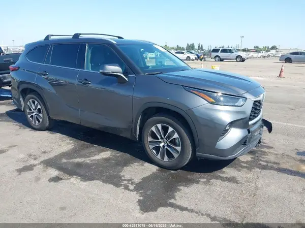 5TDGARAH1NS516618 2022 TOYOTA HIGHLANDER - Image 1