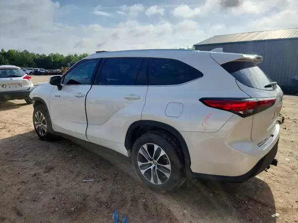 5TDGARAH2MS006776 2021 TOYOTA HIGHLANDER - Image 2