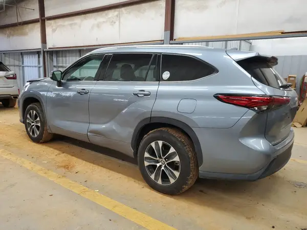 5TDGARAH2MS009953 2021 TOYOTA HIGHLANDER - Image 2