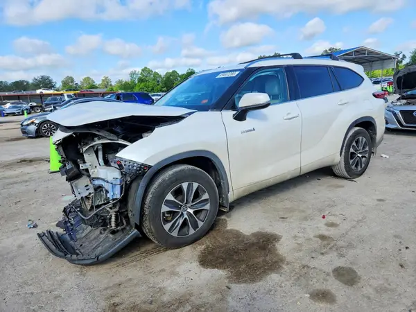 5TDGARAH2MS504962 2021 TOYOTA HIGHLANDER - Image 1