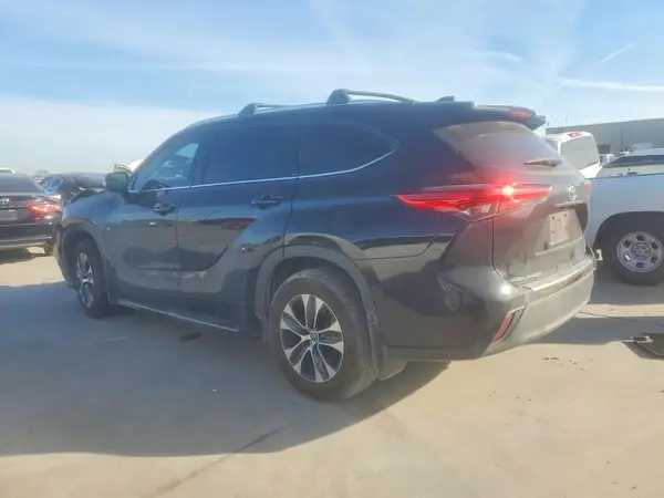 5TDGARAH2NS515574 2022 TOYOTA HIGHLANDER - Image 2