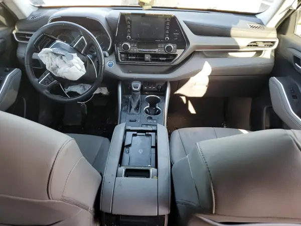 5TDGARAH3LS000564 2020 TOYOTA HIGHLANDER - Image 8