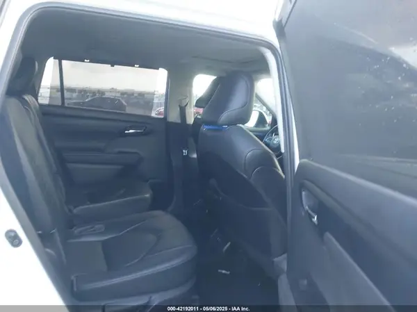 5TDGARAH3MS506073 2021 TOYOTA HIGHLANDER - Image 8