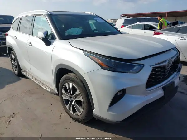 5TDGARAH3NS513378 2022 TOYOTA HIGHLANDER - Image 1