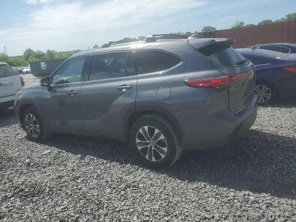 5TDGARAH4MS508074 2021 TOYOTA HIGHLANDER - Image 2