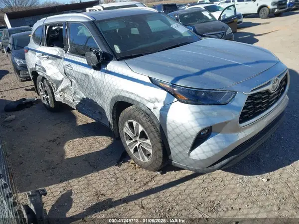 5TDGARAH4NS515818 2022 TOYOTA HIGHLANDER - Image 1