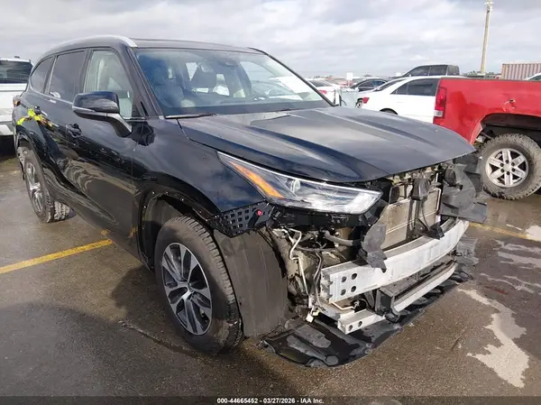 5TDGARAH4NS516581 2022 TOYOTA HIGHLANDER - Image 1