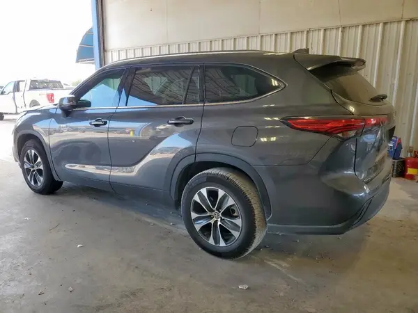 5TDGARAH5LS502993 2020 TOYOTA HIGHLANDER - Image 2