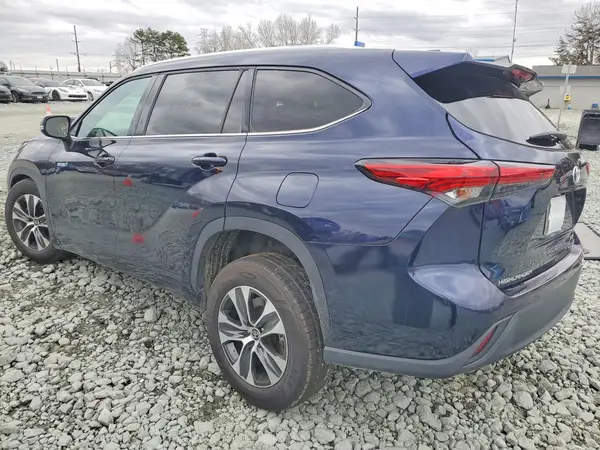 5TDGARAH5MS012118 2021 TOYOTA HIGHLANDER - Image 2