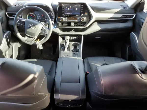 5TDGARAH5NS516055 2022 TOYOTA HIGHLANDER - Image 8