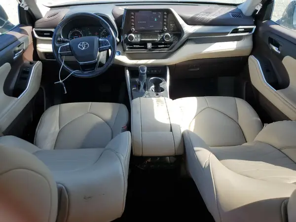 5TDGARAH6MS508495 2021 TOYOTA HIGHLANDER - Image 8