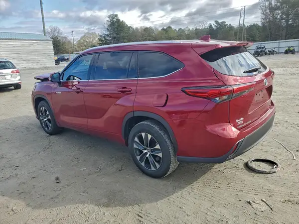 5TDGARAH7LS502851 2020 TOYOTA HIGHLANDER - Image 2