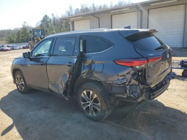5TDGARAH7MS010693 2021 TOYOTA HIGHLANDER - Image 2