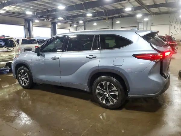 5TDGARAH8LS003461 2020 TOYOTA HIGHLANDER - Image 2