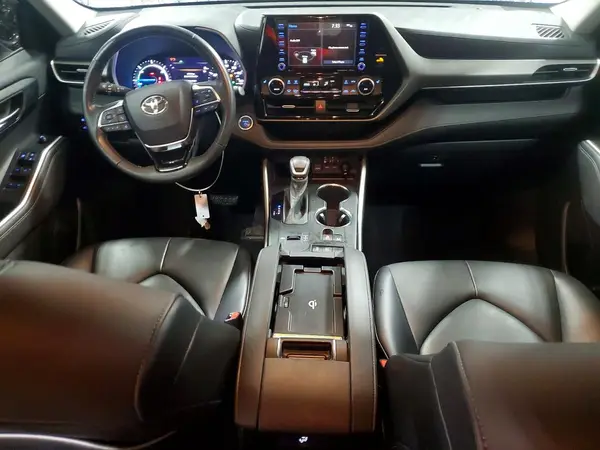 5TDGARAH8LS003461 2020 TOYOTA HIGHLANDER - Image 8