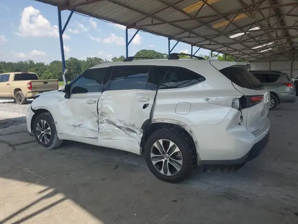 5TDGARAH8NS510704 2022 TOYOTA HIGHLANDER - Image 2
