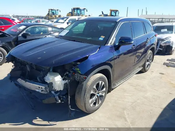 5TDGARAH9LS502835 2020 TOYOTA HIGHLANDER - Image 2