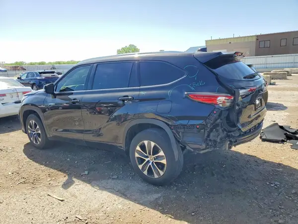 5TDGARAH9MS012090 2021 TOYOTA HIGHLANDER - Image 2