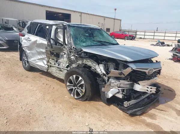 5TDGARAH9NS515975 2022 TOYOTA HIGHLANDER - Image 1