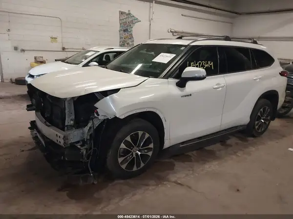 5TDGARAHXLS501788 2020 TOYOTA HIGHLANDER - Image 2