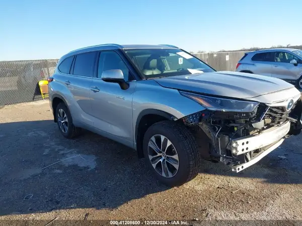 5TDGARAHXMS011062 2021 TOYOTA HIGHLANDER - Image 1