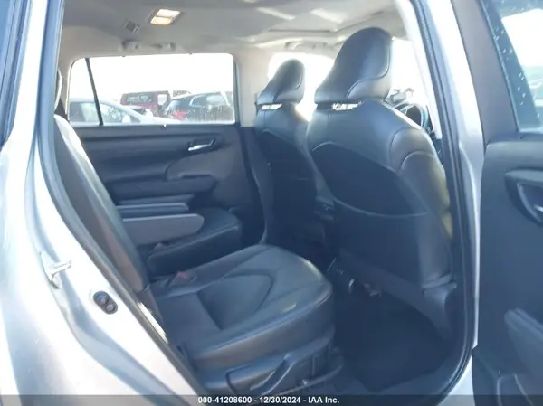 5TDGARAHXMS011062 2021 TOYOTA HIGHLANDER - Image 8
