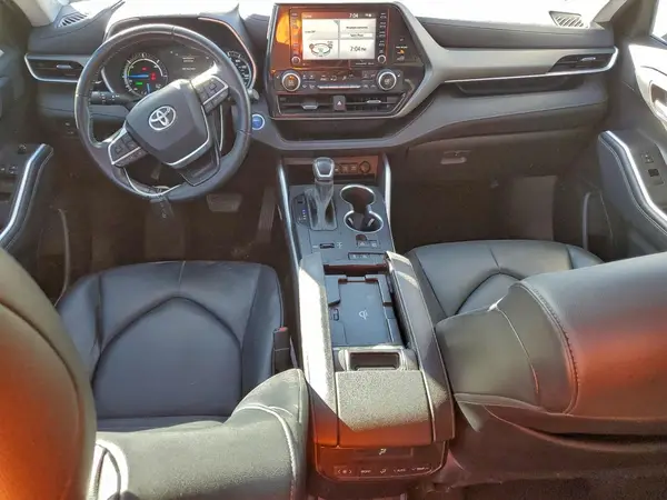 5TDGARAHXMS011692 2021 TOYOTA HIGHLANDER - Image 8