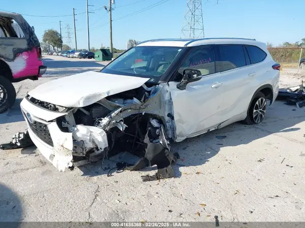5TDGARAHXMS504059 2021 TOYOTA HIGHLANDER - Image 2