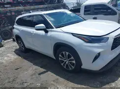 5TDGARAHXNS512129 2022 TOYOTA HIGHLANDER