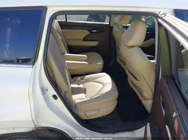 5TDGBRCH0LS000256 2020 TOYOTA HIGHLANDER - Image 8