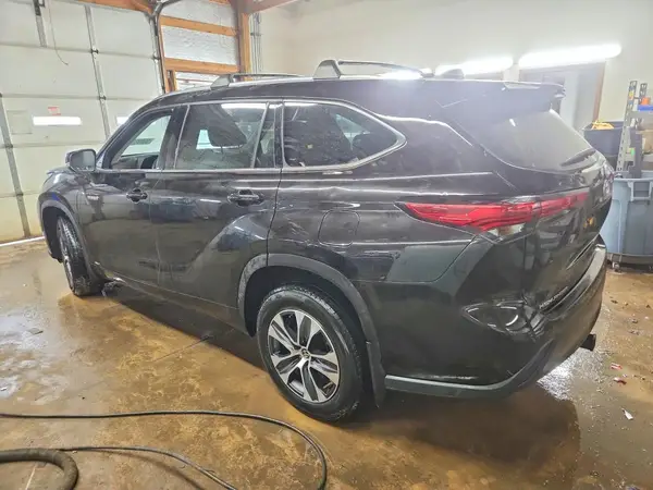 5TDGBRCH0LS002833 2020 TOYOTA HIGHLANDER - Image 2