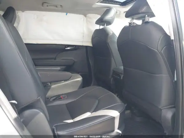 5TDGBRCH0LS502393 2020 TOYOTA HIGHLANDER - Image 8