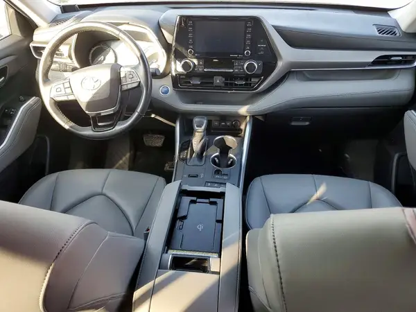 5TDGBRCH0LS504953 2020 TOYOTA HIGHLANDER - Image 8