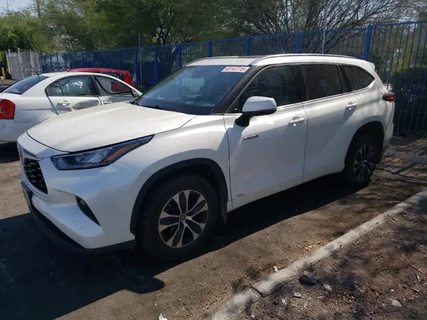 5TDGBRCH0LS509327 2020 TOYOTA HIGHLANDER - Image 1