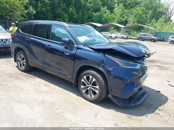 5TDGBRCH0MS046851 2021 TOYOTA HIGHLANDER - Image 1