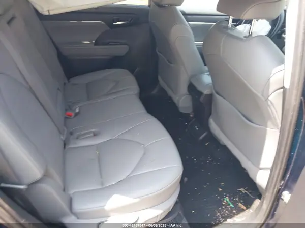 5TDGBRCH0MS046851 2021 TOYOTA HIGHLANDER - Image 8