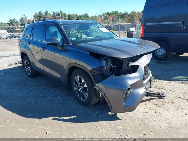 5TDGBRCH0MS050723 2021 TOYOTA HIGHLANDER - Image 1