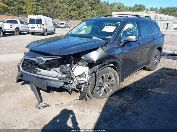 5TDGBRCH0MS050723 2021 TOYOTA HIGHLANDER - Image 2