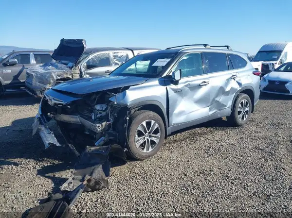 5TDGBRCH0MS065111 2021 TOYOTA HIGHLANDER - Image 2