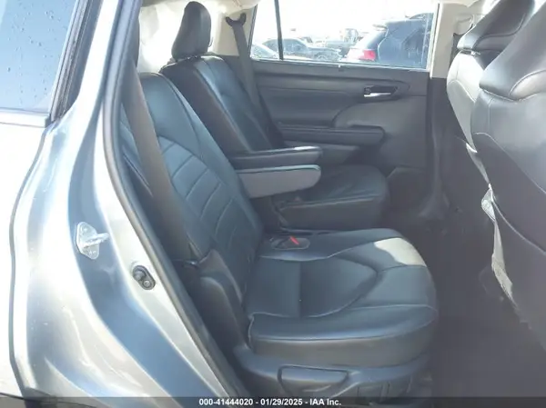 5TDGBRCH0MS065111 2021 TOYOTA HIGHLANDER - Image 8