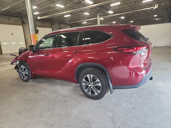 5TDGBRCH0MS524637 2021 TOYOTA HIGHLANDER - Image 2
