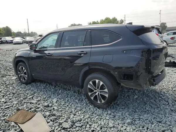 5TDGBRCH0MS527795 2021 TOYOTA HIGHLANDER - Image 2